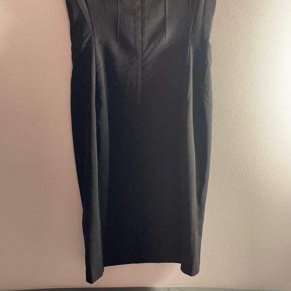 Lark & Ro Flutter Sleeve V Neck Sheath Dress - Picture 9 of 11